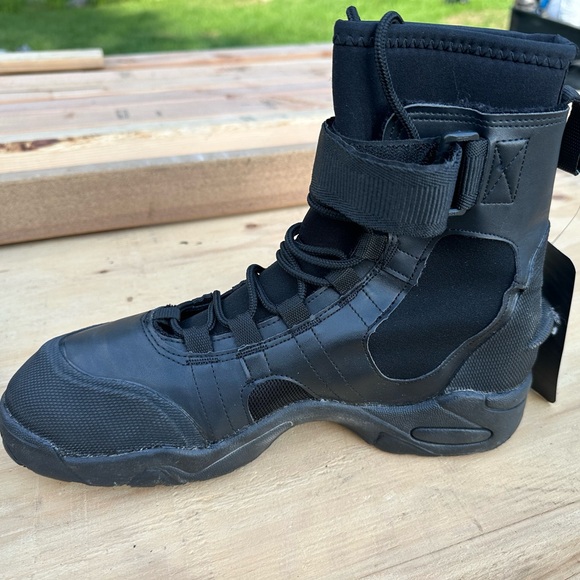 NRS work boot - Picture 1 of 4